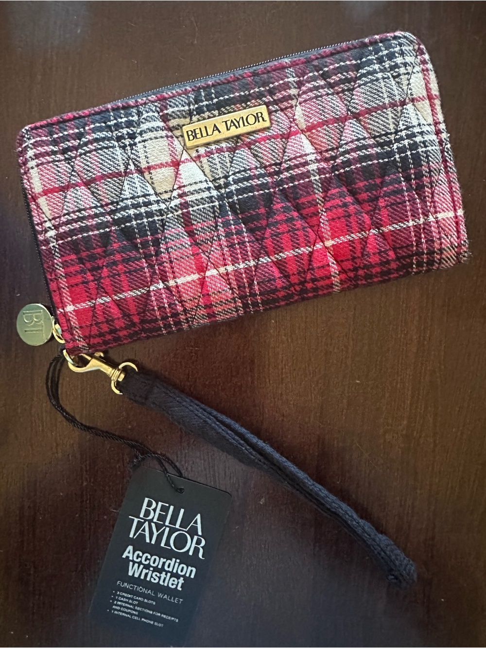Bella Taylor Accordion Wristlet Wrist Wallet Red White & Blue Quilted Plaid NEW